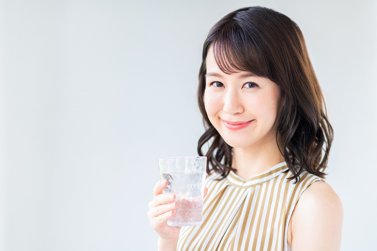 炭酸水は身体に悪い？健康効果や影響を紹介 浄水型ウォーターサーバーのLocca【公式】
